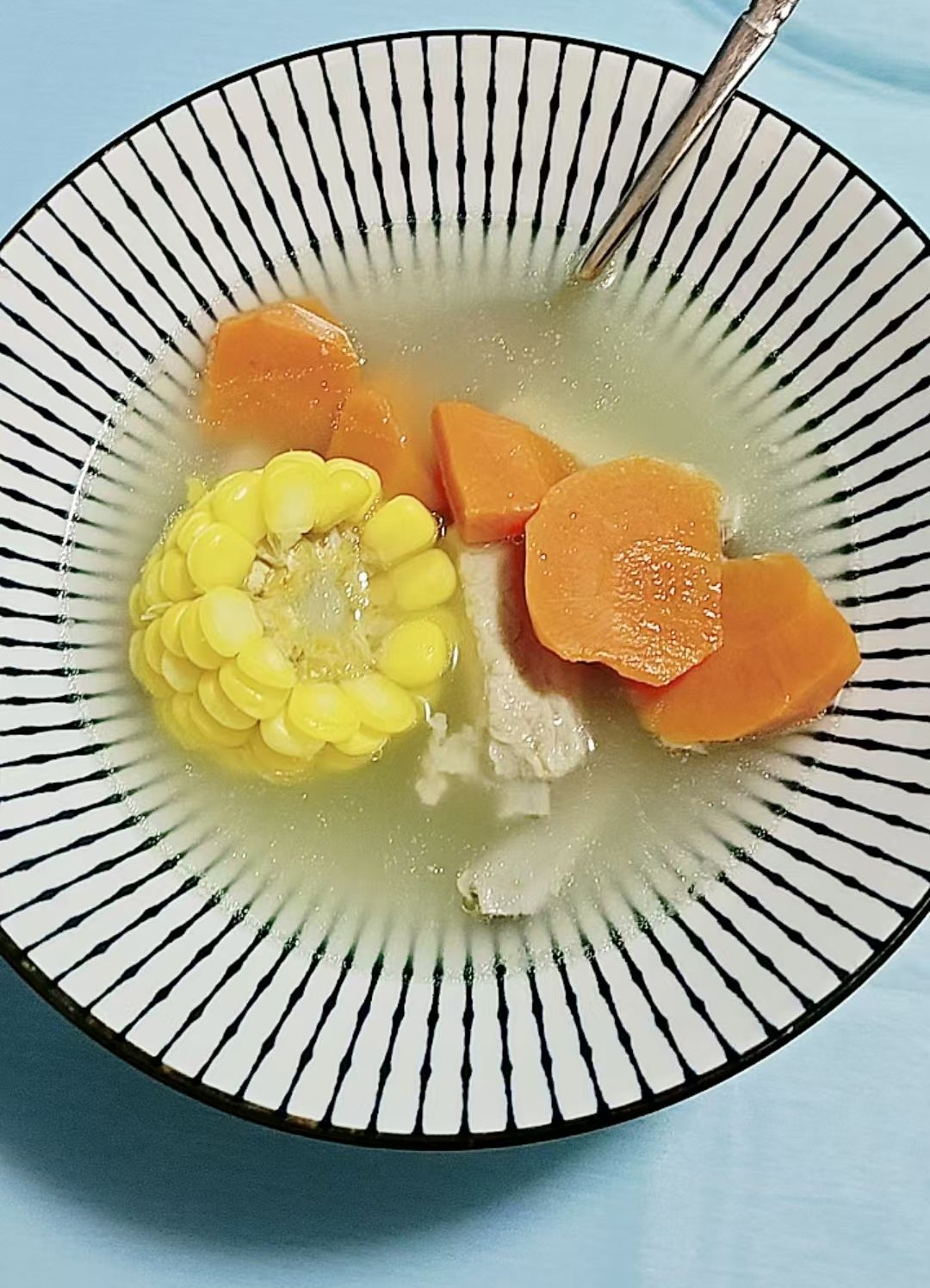 美味排骨汤